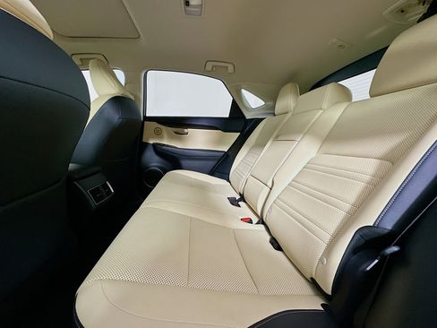 Used 2018 Lexus NX 300 FWD image 29