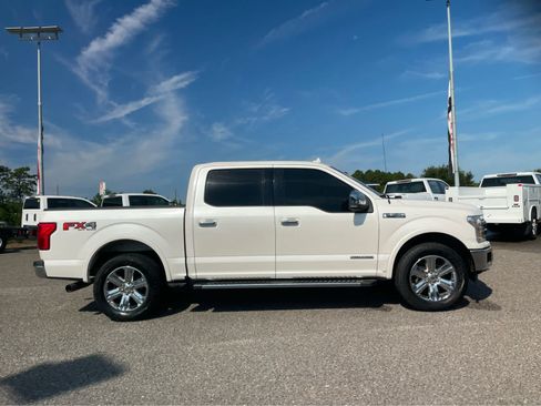 Used 2018 Ford F150 Lariat w/ Equipment Group 502A Luxury AWD/4WD image 4