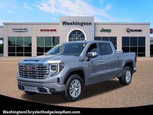 Used 2024 GMC Sierra 1500 Denali w/ Technology Package AWD/4WD image 1