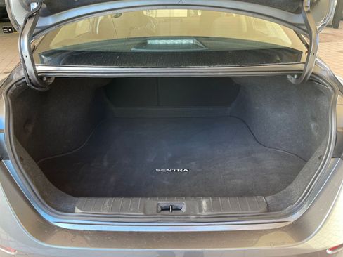 Used 2025 Nissan Sentra S image 29