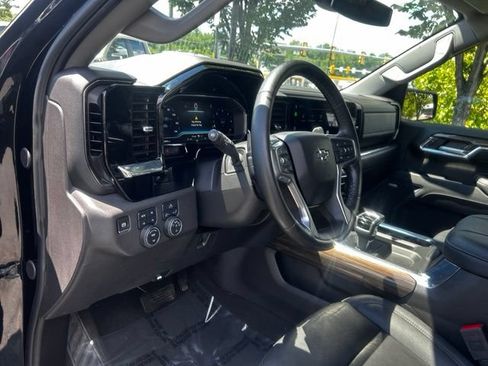 Used 2024 Chevrolet Silverado 1500 RST w/ Convenience Package II AWD/4WD image 13