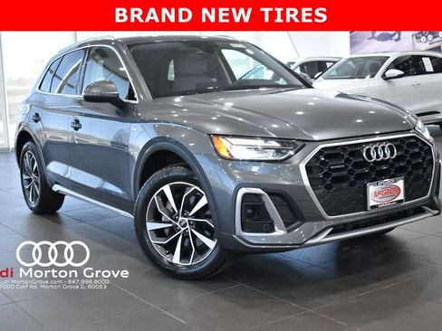 Used 2023 Audi Q5 2.0T Premium w/ Convenience Package image 1