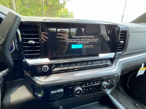 New 2026 Chevrolet Silverado 3500 LTZ w/ LTZ Premium Package AWD/4WD image 21