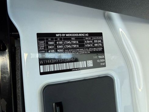 New 2025 Mercedes-Benz Sprinter 2500 image 28