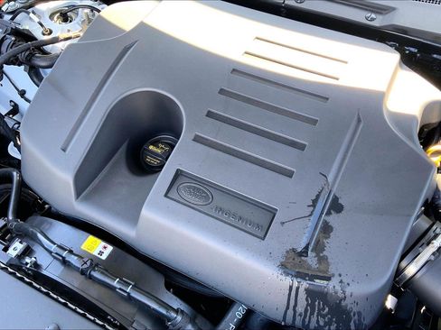 New 2026 Land Rover Defender 110 X-Dynamic SE image 15