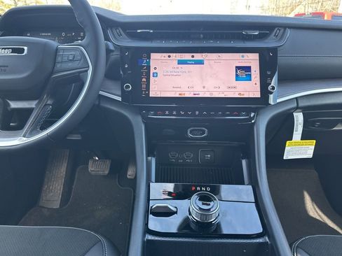 New 2026 Jeep Grand Cherokee Altitude AWD/4WD image 18