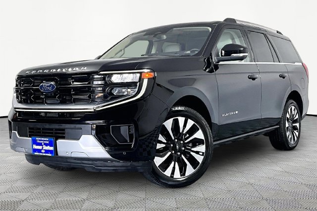 Used 2025 Ford Expedition Platinum w/ Driver's Package AWD/4WD image 3