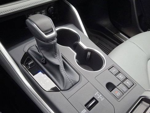 Certified 2026 Toyota Highlander XLE image 14