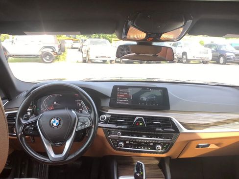 Used 2020 BMW 540i xDrive w/ Premium Package image 16