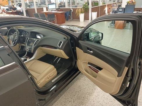 Used 2016 Acura TLX V6 w/ Technology Package FWD image 17