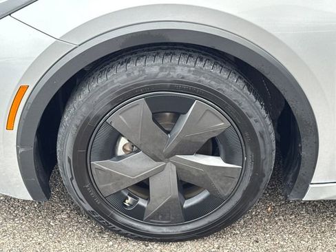 Used 2024 Toyota Prius Limited image 20