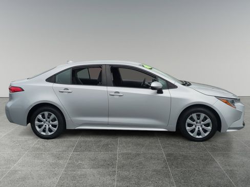 Used 2023 Toyota Corolla LE image 6