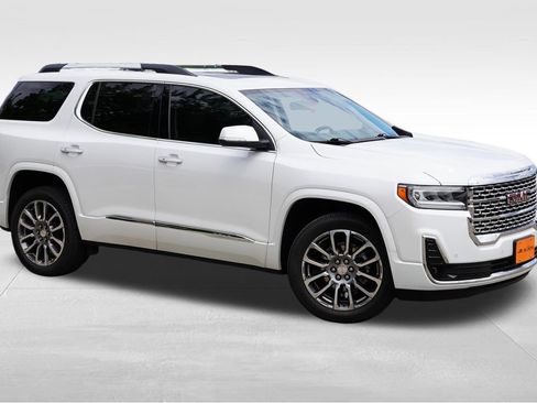Certified 2022 GMC Acadia Denali w/ Trailering Package AWD/4WD image 2