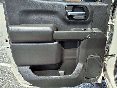 Used 2026 Chevrolet Silverado 1500 Custom w/ Turbomax Blackout Package RWD image 21
