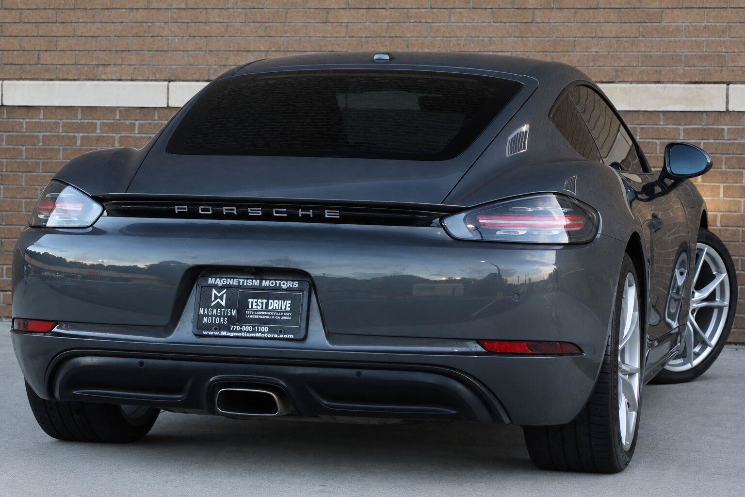 Used 2021 Porsche 718 Cayman RWD image 9
