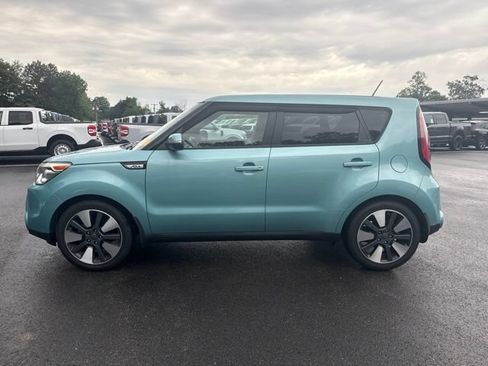 Used 2014 Kia Soul ! w/ Sun & Sound Package FWD image 2