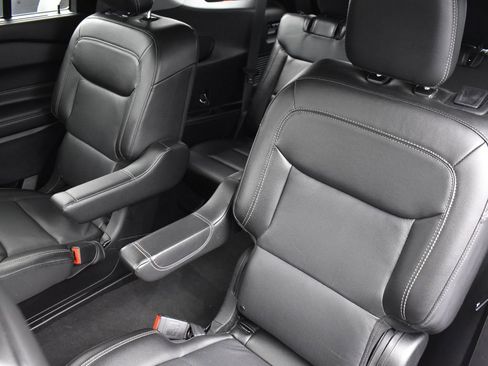 Used 2022 Ford Explorer Limited w/ Equipment Group 301A image 26