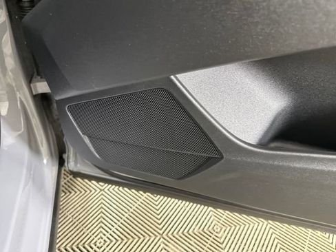 Used 2024 Audi Q4 e-tron Premium Plus w/ Premium Plus image 29