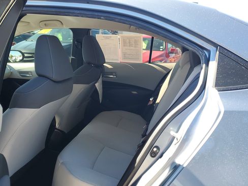 Used 2021 Toyota Corolla LE w/ LE Convenience Package image 13