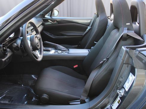 Used 2016 MAZDA MX-5 Miata Club image 30