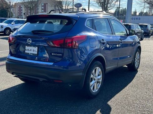 Used 2018 Nissan Rogue Sport SV image 5