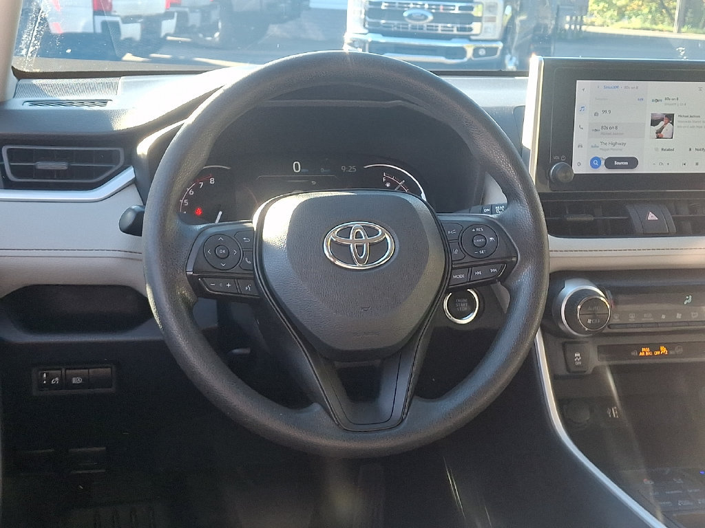 Used 2024 Toyota RAV4 XLE AWD/4WD image 19