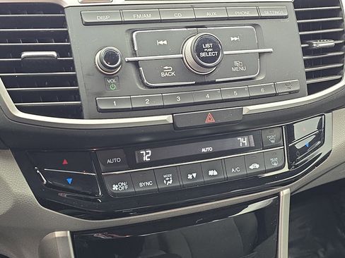 Used 2016 Honda Accord LX image 21