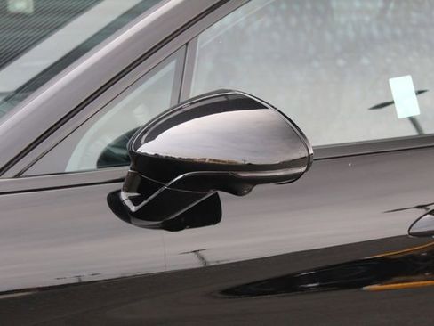 New 2025 Porsche Panamera 4 image 14