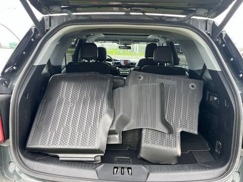 Used 2022 Ford Explorer Limited AWD/4WD image 6