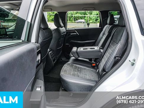 Used 2025 Mitsubishi Outlander SE FWD image 21