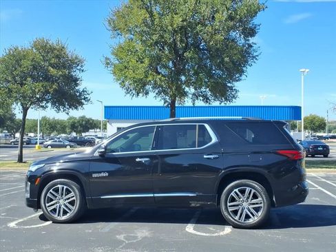Used 2023 Chevrolet Traverse High Country AWD/4WD image 10