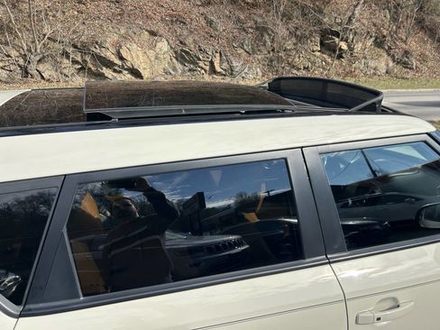 Used 2016 Kia Soul ! w/ Premium Package image 30