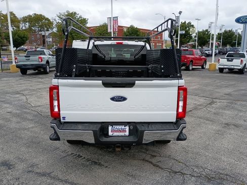 Used 2024 Ford F250 XLT AWD/4WD image 2
