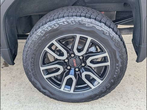 Used 2021 GMC Sierra 1500 AT4 w/ AT4 Preferred Package AWD/4WD image 16