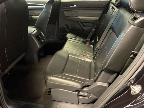 Certified 2022 Volkswagen Atlas SE image 17