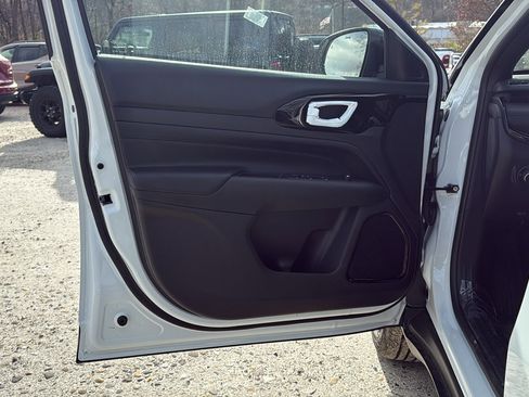 New 2026 Jeep Compass Limited image 6