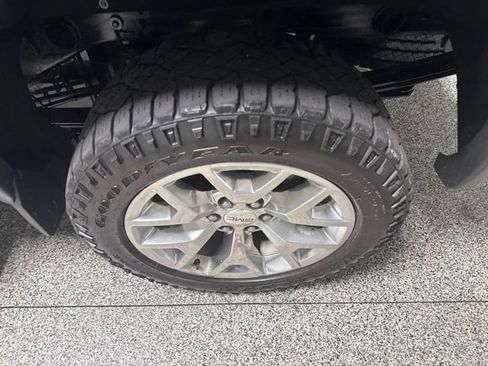 Used 2017 GMC Sierra 1500 SLT w/ SLT Premium Package AWD/4WD image 17
