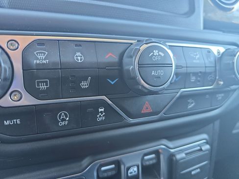 Used 2021 Jeep Wrangler Unlimited Sport AWD/4WD image 26