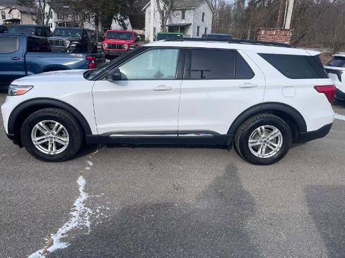Used 2020 Ford Explorer XLT w/ Comfort Package AWD/4WD image 11