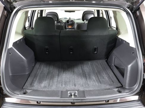 Used 2014 Jeep Patriot Latitude AWD/4WD image 16