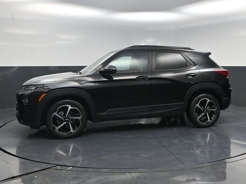Used 2022 Chevrolet TrailBlazer RS FWD image 3