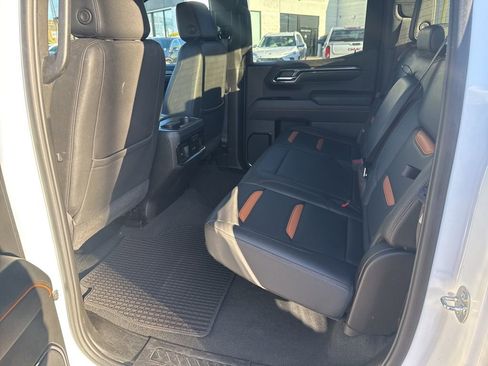 Used 2024 GMC Sierra 1500 AT4 w/ Technology Package image 19