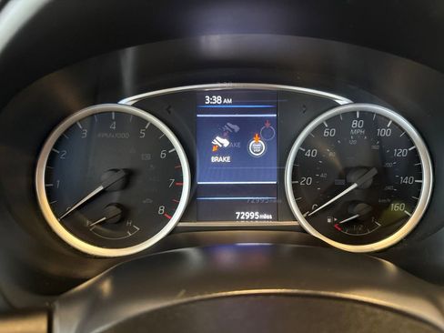 Used 2019 Nissan Sentra SV w/ Special Edition Package FWD image 16