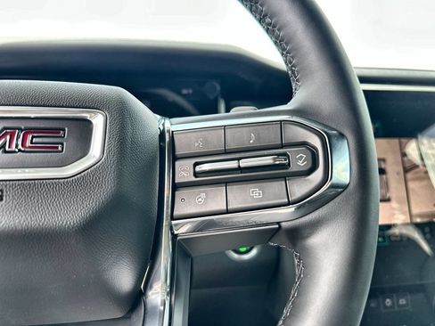 New 2026 GMC Acadia Elevation w/ Elevation Premium Package FWD image 32