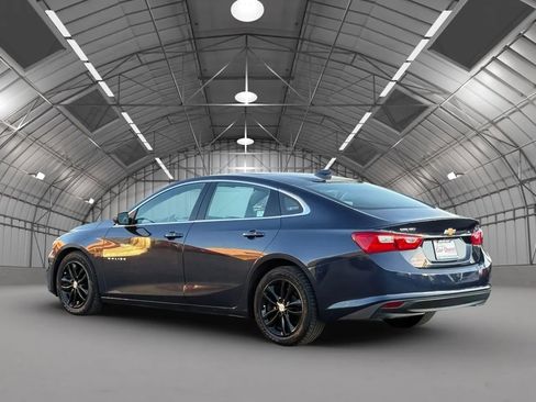 Used 2016 Chevrolet Malibu LT FWD image 5