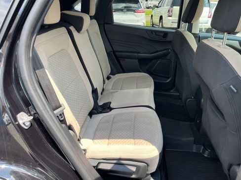 Used 2022 Ford Escape SE FWD image 17