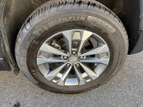 Used 2025 Chevrolet Equinox LT image 29