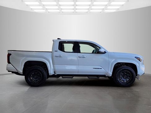 New 2026 Toyota Tacoma SR5 image 2