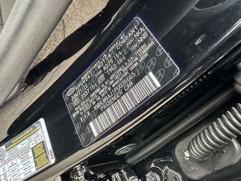Used 2023 Hyundai Elantra Blue FWD image 31