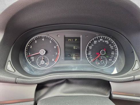 Used 2014 Volkswagen Passat 1.8T Wolfsburg Edition FWD image 12